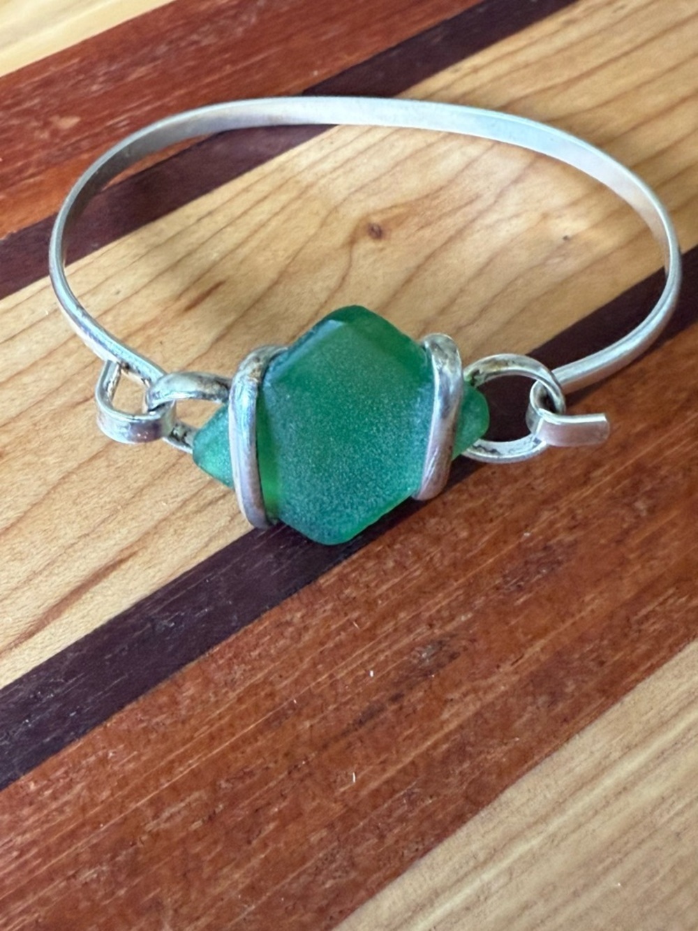 Hand Made - Green Sea Glass Silver Bangle Bracelet - Women Jewelry